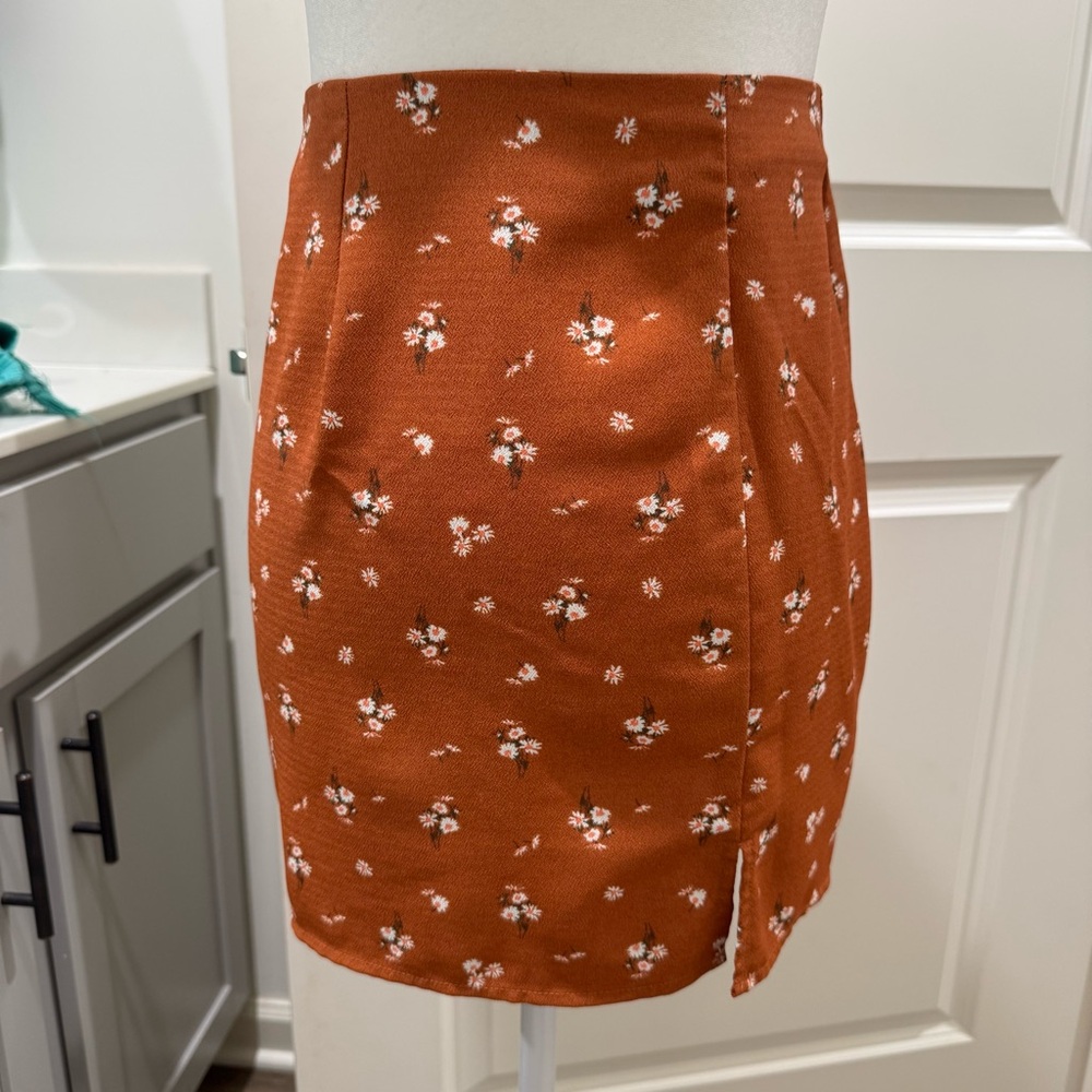 Aeropostale Floral Rust Skirt‎